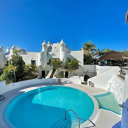 Apartment Deluxe - Oceanfront, Heated Pool