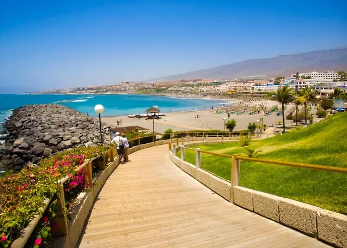 Deluxe - Oceanfront, Heated Pool شقة