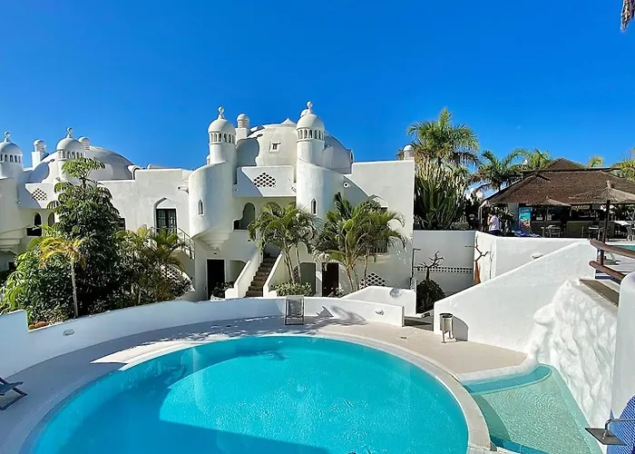 شقة Deluxe - Oceanfront, Heated Pool