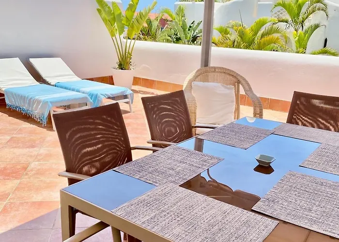 Deluxe - Oceanfront, Heated Pool Apartman