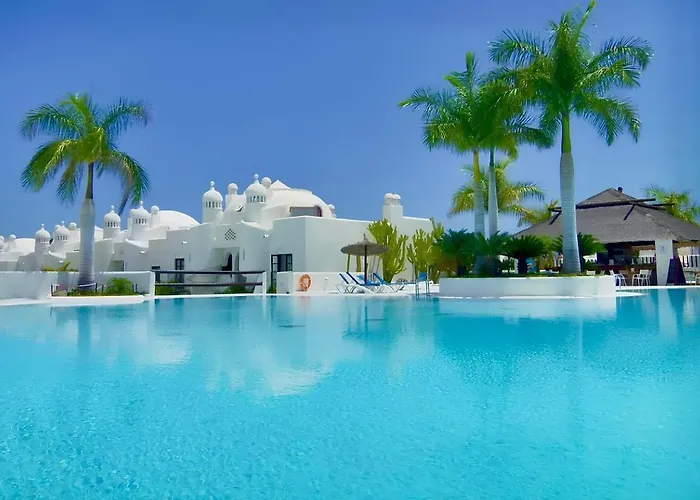 Apartman Deluxe - Oceanfront, Heated Pool Costa Adeje (Tenerife)