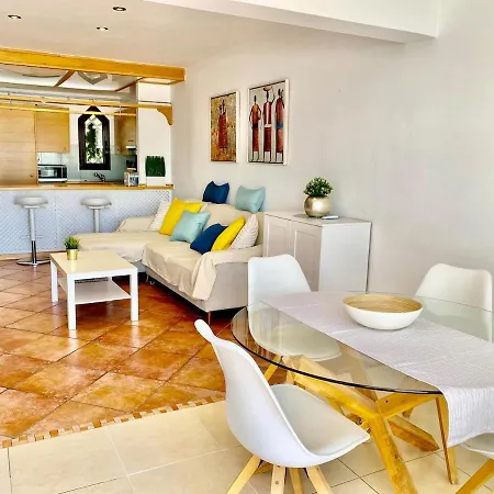 Apartamento Deluxe - Oceanfront, Heated Pool Costa Adeje (Tenerife)