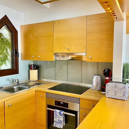 Apartamento Deluxe - Oceanfront, Heated Pool *