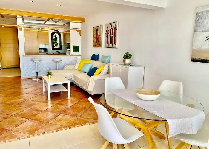 Daire Deluxe - Oceanfront, Heated Pool Costa Adeje