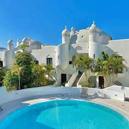 Deluxe - Oceanfront, Heated Pool Apartman